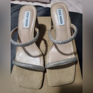 Never worn bedazzled block heels 👠